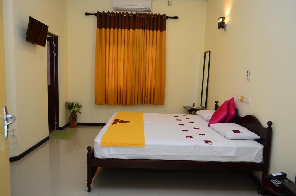 Jayasinghe Holiday Resort Kataragama Esterno foto